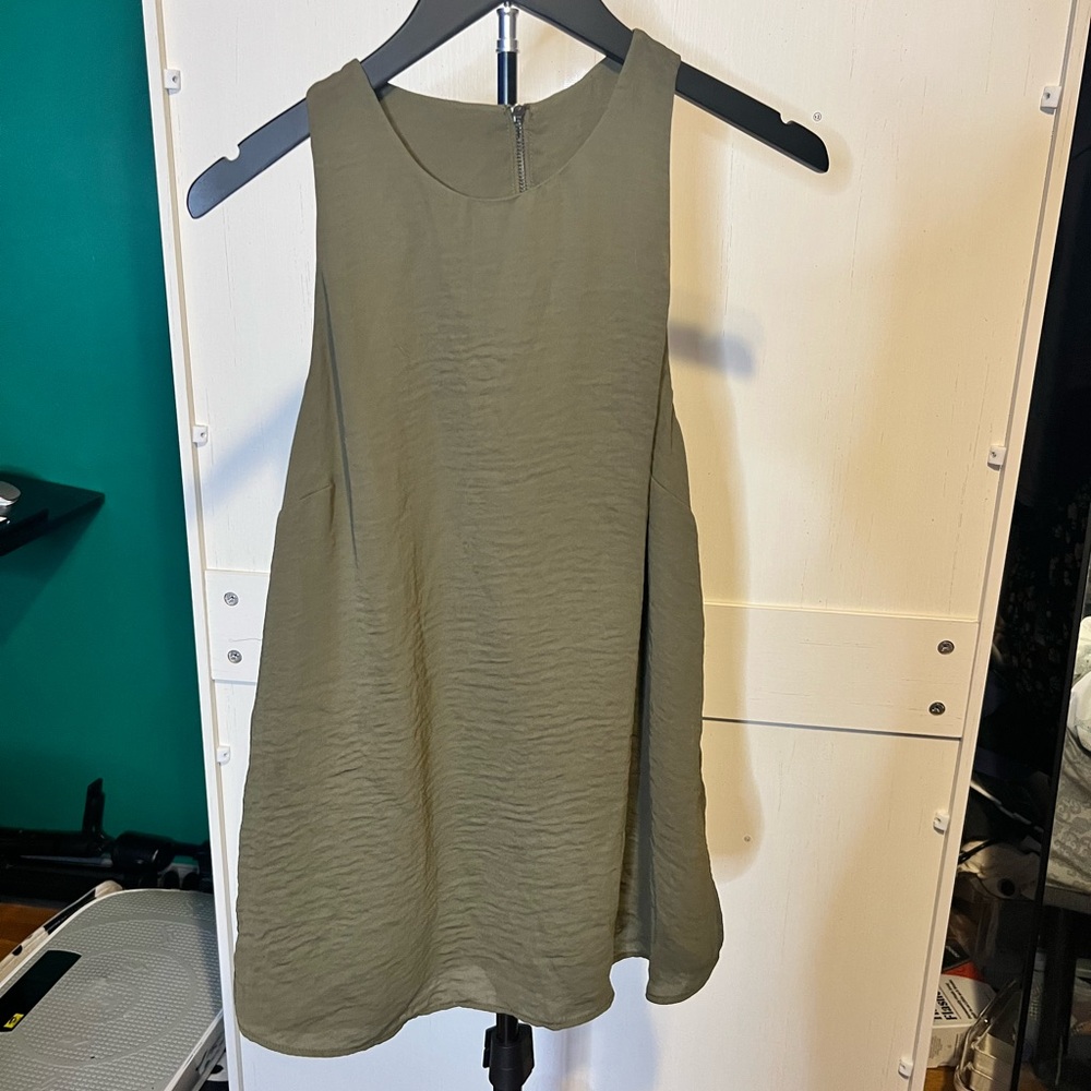 🔴Banana Republic Green Sleeveless Top
